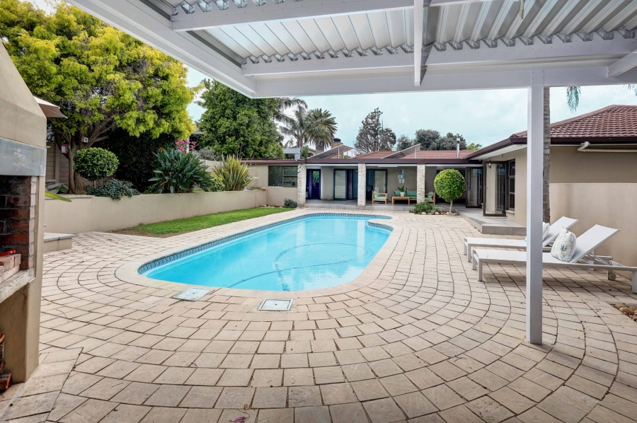 4 Bedroom Property for Sale in Loevenstein Western Cape